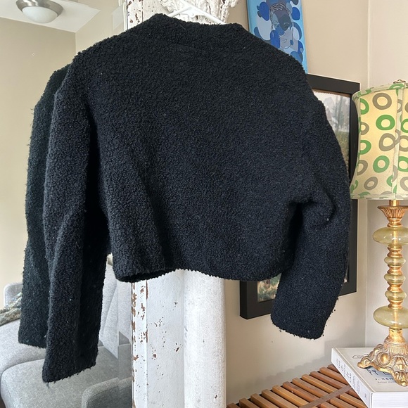 Fuzzy cropped jacket with silver zipper - Picture 2 of 3